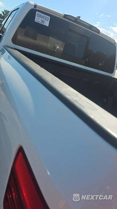 2022 Nissan TITAN SV Crew Cab Short Bed - zdjęcie 32 z 51 - miniatura