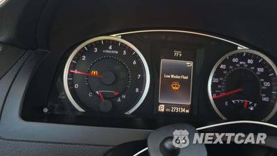 2017 Toyota Camry SE - zdjęcie 18 z 45 - miniatura