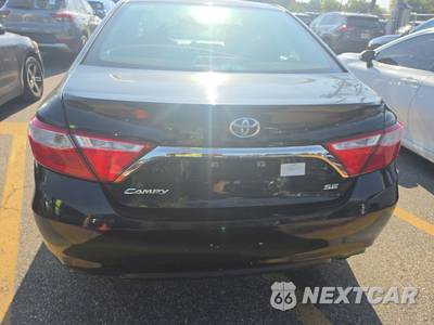 2017 Toyota Camry SE - zdjęcie 5 z 45 - miniatura