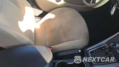 2016 Hyundai Elantra SE Sedan - zdjęcie 35 z 42 - miniatura