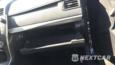 2017 Toyota Camry SE - zdjęcie 48 z 51 - miniatura