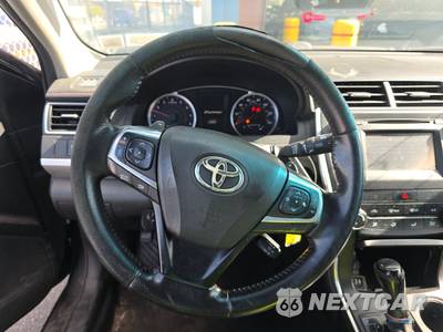 2017 Toyota Camry SE - zdjęcie 10 z 51 - miniatura