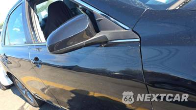 2016 Toyota Camry SE - zdjęcie 9 z 39 - miniatura