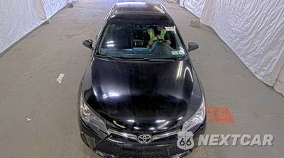 2016 Toyota Camry SE - zdjęcie 2 z 39 - miniatura