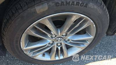 2016 Toyota Camry SE - zdjęcie 12 z 39 - miniatura
