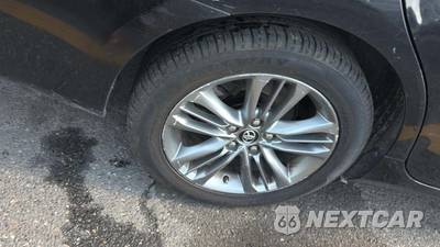 2016 Toyota Camry SE - zdjęcie 28 z 39 - miniatura