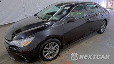 2016 Toyota Camry SE - zdjęcie 1 z 39 - miniatura