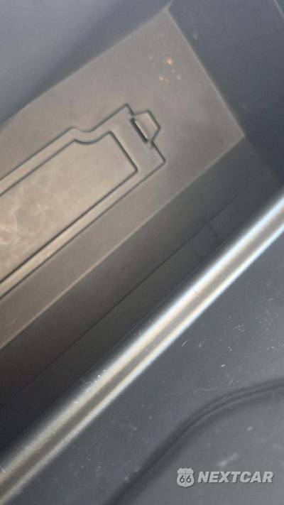 2018 Toyota Camry LE - zdjęcie 19 z 42 - miniatura