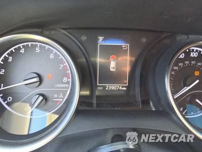 2018 Toyota Camry LE - zdjęcie 12 z 42 - miniatura