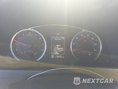 2016 Toyota Camry SE - zdjęcie 12 z 42 - miniatura