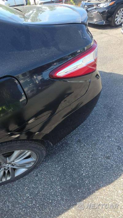 2016 Toyota Camry SE - zdjęcie 20 z 42 - miniatura