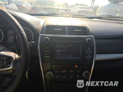 2016 Toyota Camry SE - zdjęcie 11 z 42 - miniatura