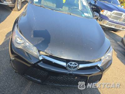 2017 Toyota Camry SE - zdjęcie 2 z 56 - miniatura