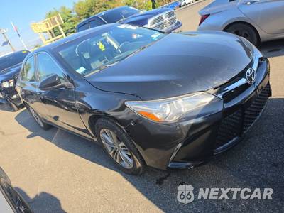 2017 Toyota Camry SE - zdjęcie 3 z 56 - miniatura