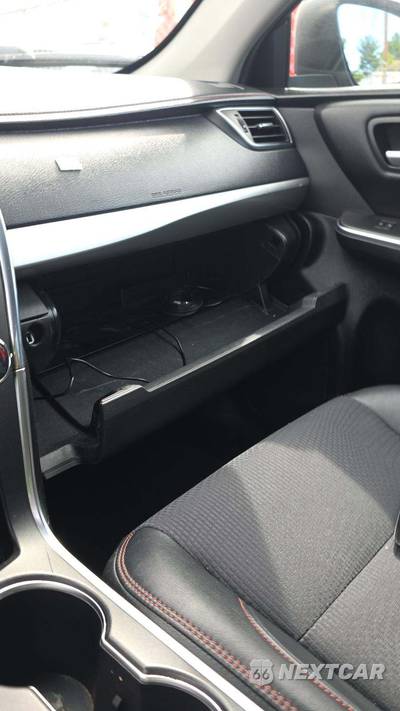 2017 Toyota Camry SE - zdjęcie 24 z 51 - miniatura