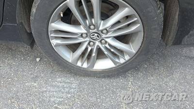 2017 Toyota Camry SE - zdjęcie 36 z 51 - miniatura