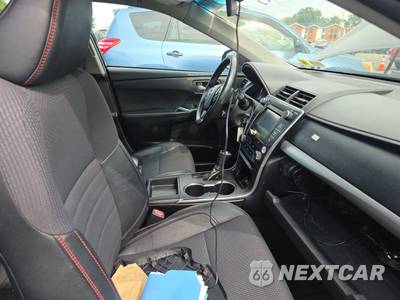 2017 Toyota Camry SE - zdjęcie 8 z 51 - miniatura