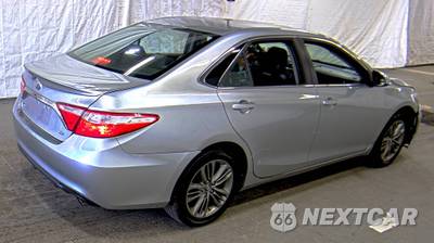 2017 Toyota Camry SE - zdjęcie 4 z 48 - miniatura