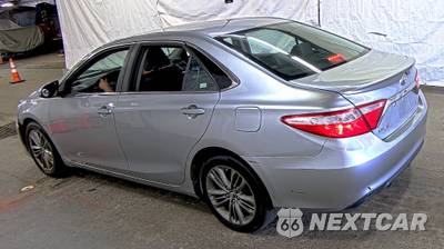 2017 Toyota Camry SE - zdjęcie 6 z 48 - miniatura