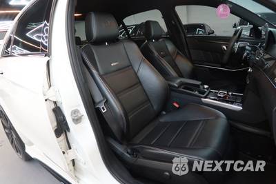 2015 Mercedes-Benz E 63 AMG S 4MATIC Sedan - zdjęcie 45 z 47 - miniatura