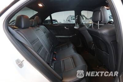 2015 Mercedes-Benz E 63 AMG S 4MATIC Sedan - zdjęcie 44 z 47 - miniatura