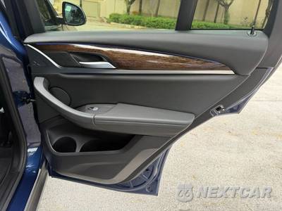 2025 BMW X4 Sports Activity Coupe xDrive30i - zdjęcie 17 z 46 - miniatura