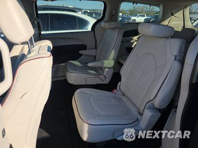 2017 Chrysler Pacifica Limited 121.6" WB - zdjęcie 13 z 37 - miniatura