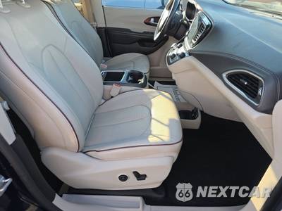 2017 Chrysler Pacifica Limited 121.6" WB - zdjęcie 8 z 37 - miniatura