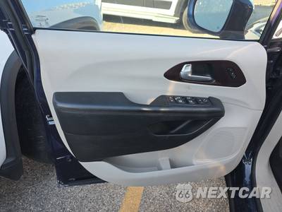 2017 Chrysler Pacifica Limited 121.6" WB - zdjęcie 9 z 37 - miniatura