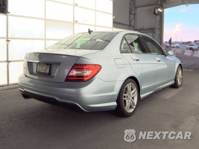 2014 Mercedes-Benz C 250 Sedan - zdjęcie 4 z 20 - miniatura