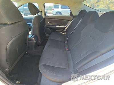 2022 Hyundai Elantra SE - zdjęcie 13 z 33 - miniatura