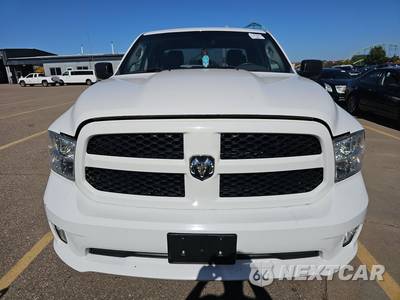 2018 Ram 1500 Express Extended Cab Medium Bed - zdjęcie 2 z 18 - miniatura