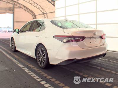 2021 Toyota Camry XLE - zdjęcie 6 z 26 - miniatura