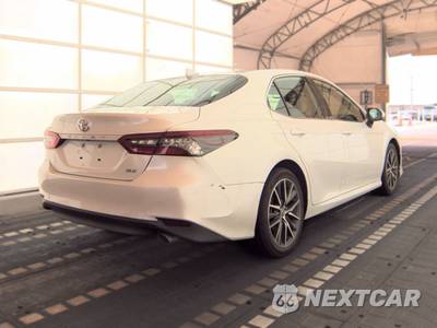 2021 Toyota Camry XLE - zdjęcie 4 z 26 - miniatura