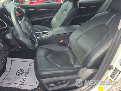 2021 Toyota Camry XLE - zdjęcie 7 z 26 - miniatura