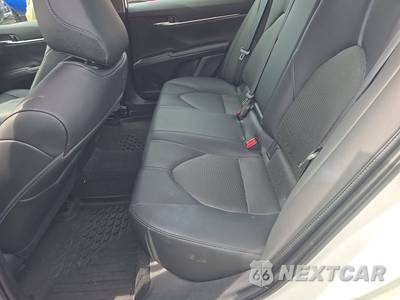 2021 Toyota Camry XLE - zdjęcie 13 z 26 - miniatura