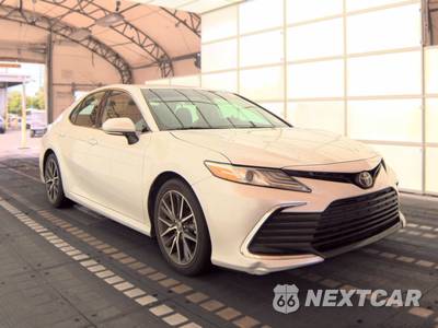 2021 Toyota Camry XLE - zdjęcie 3 z 26 - miniatura