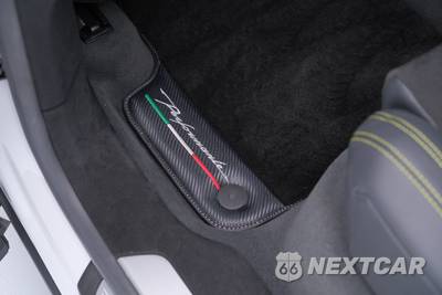2024 Lamborghini Urus Performante - zdjęcie 19 z 66 - miniatura