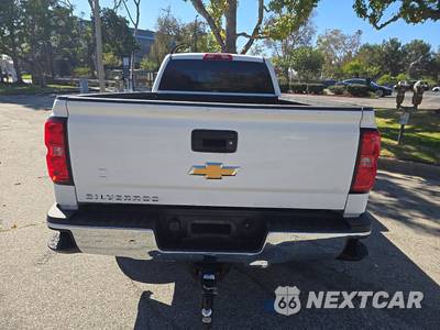 2018 Chevrolet Silverado 2500HD WT Crew Cab Long Bed 1WT - zdjęcie 5 z 25 - miniatura