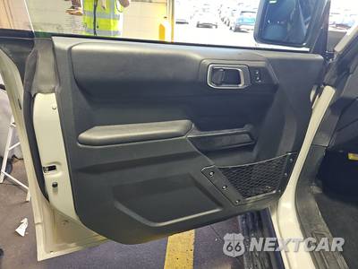 2026 Ford Bronco Outer Banks - zdjęcie 9 z 25 - miniatura