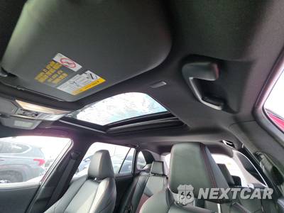 2025 Toyota RAV4 Plug-In Hybrid XSE - zdjęcie 18 z 28 - miniatura