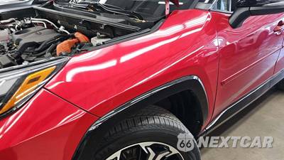 2025 Toyota RAV4 Plug-In Hybrid XSE - zdjęcie 24 z 28 - miniatura
