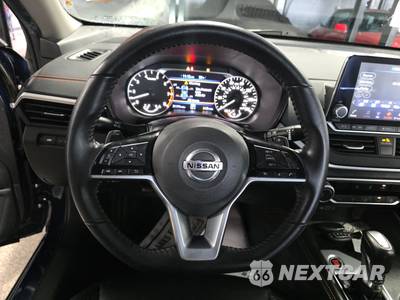 2020 Nissan Altima SR - zdjęcie 10 z 25 - miniatura