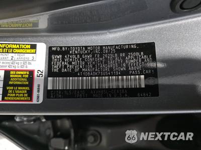 2025 Toyota Camry SE - zdjęcie 14 z 25 - miniatura
