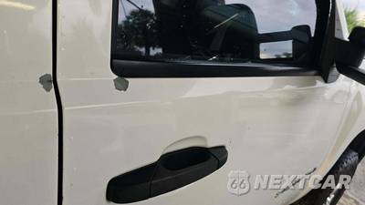 2007 Chevrolet Silverado 2500HD WT Extended Cab Long Bed 1WT w/Rear Doors - zdjęcie 20 z 34 - miniatura