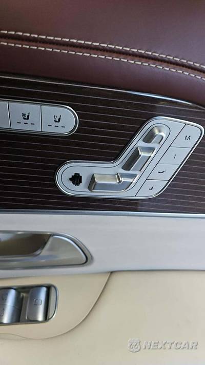 2023 Mercedes-Benz Maybach GLS 600 4MATIC - zdjęcie 28 z 39 - miniatura
