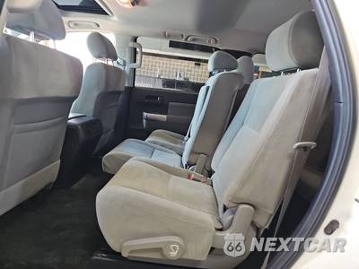 2019 Toyota Sequoia SR5 - zdjęcie 13 z 30 - miniatura