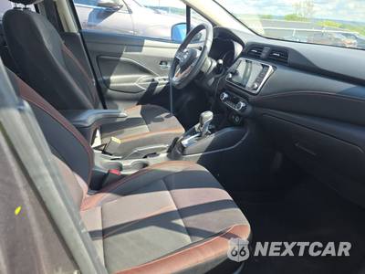 2022 Nissan Versa SR - zdjęcie 8 z 34 - miniatura
