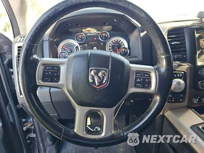 2014 Ram 1500 Laramie Crew Cab Medium Bed - zdjęcie 10 z 42 - miniatura