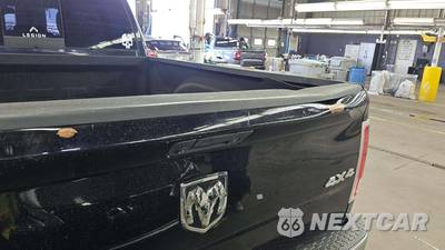 2014 Ram 1500 Laramie Crew Cab Medium Bed - zdjęcie 24 z 42 - miniatura